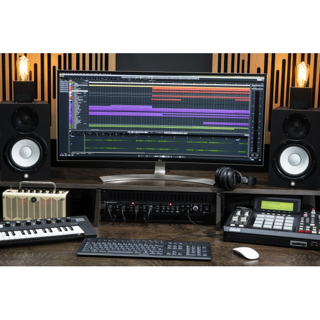 UR816C - 8 X 16 Audio Interface